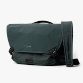 Venture Messenger Bag 16"