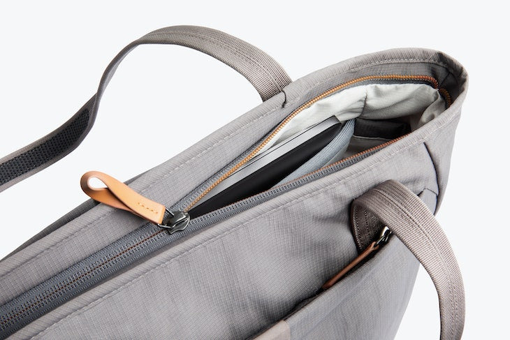 ﻿Bellroy Tokyo Tote Compact 12L グレー Amazon.com: Bellroy Tokyo Wonder Tote (12L laptop tote bag