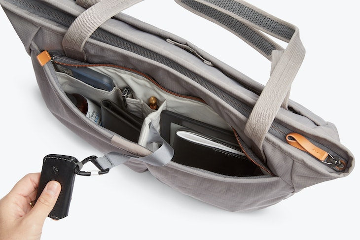 ﻿Bellroy Tokyo Tote Compact 12L グレー Amazon.com: Bellroy Tokyo Wonder Tote (12L laptop tote bag