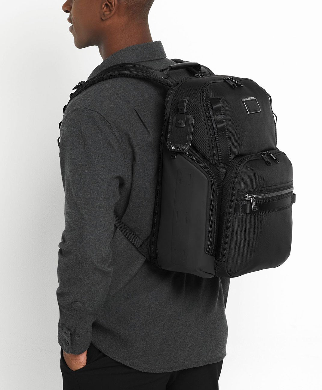 TUMI Alpha Bravo「バークスデイル」バックパック（ポーチ付属）